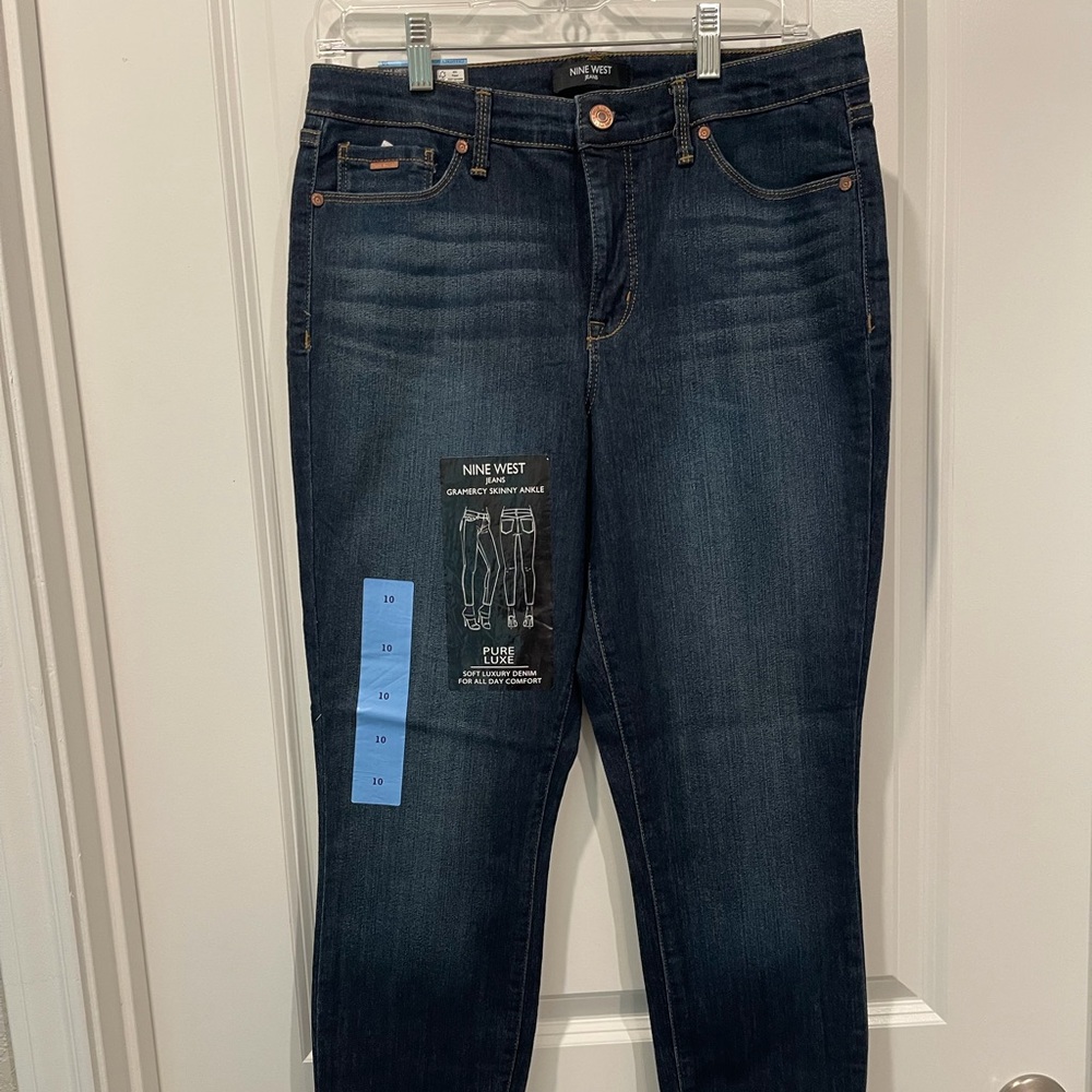 Nine West Women's Deep Indigo Skinny Jeans . BRAND NEW